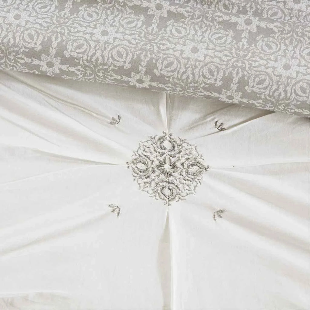 6-Piece Tufted Embroidered Cotton Reversible Comforter Set - Ivory Medallion Bedding with Euro Shams and Decor Pillow