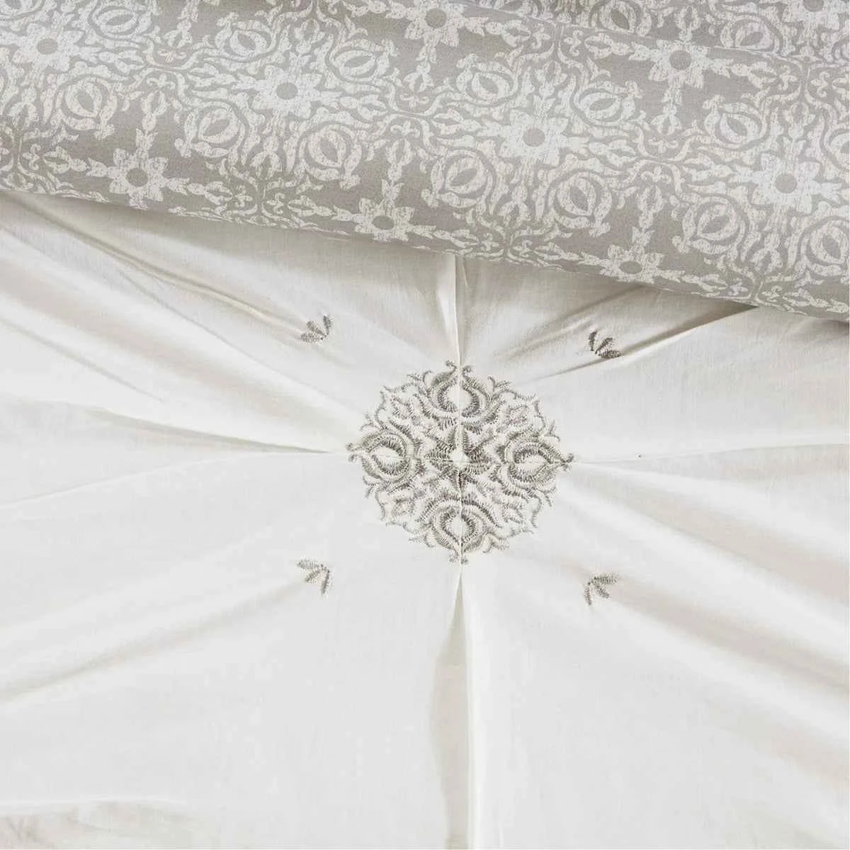 6-Piece Tufted Embroidered Cotton Reversible Comforter Set - Ivory Medallion Bedding with Euro Shams and Decor Pillow