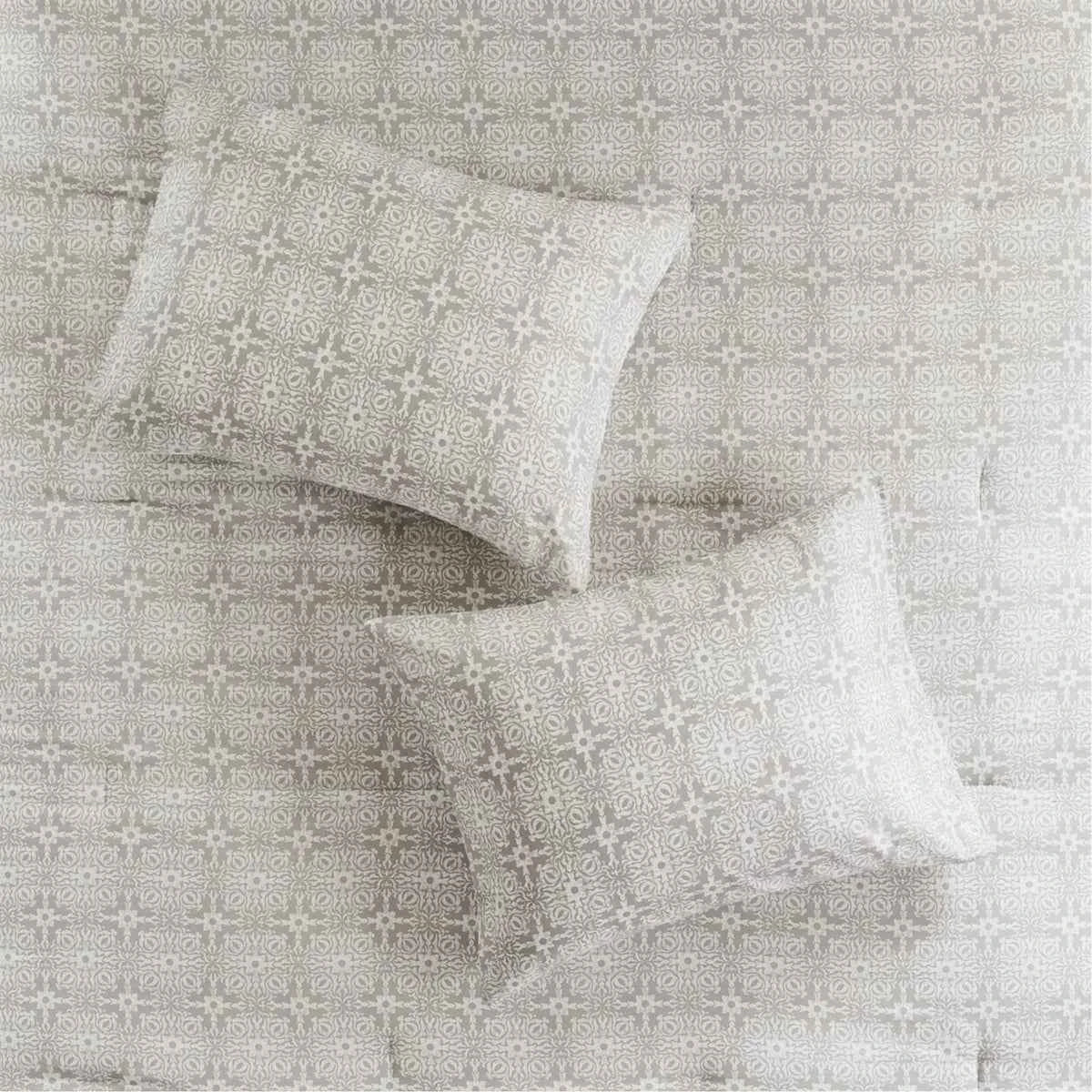 6-Piece Tufted Embroidered Cotton Reversible Comforter Set - Ivory Medallion Bedding with Euro Shams and Decor Pillow