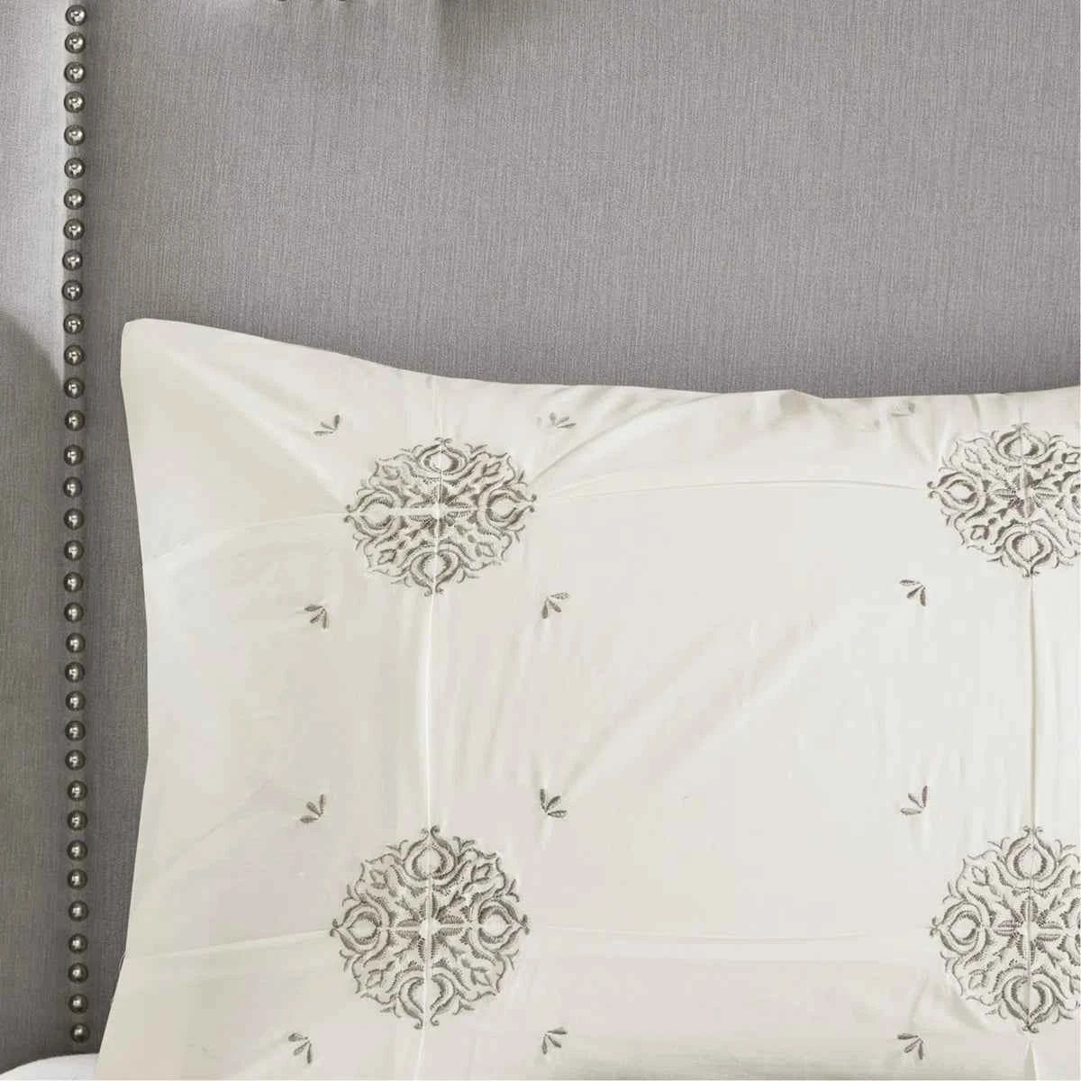 6-Piece Tufted Embroidered Cotton Reversible Comforter Set - Ivory Medallion Bedding with Euro Shams and Decor Pillow