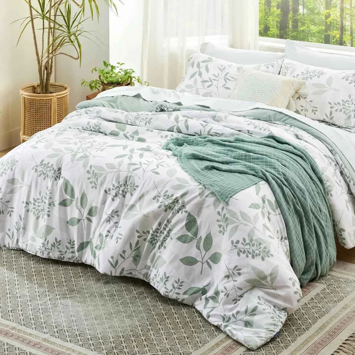 Floral Queen Comforter Set - Soft Microfiber Botanical Bedding with Pillow Shams