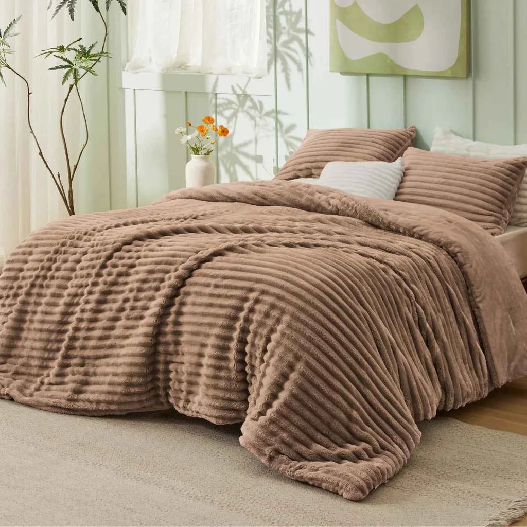 Plush Flannel Striped Fleece Reversible Comforter Set - All-Season Fluffy Light Grey Bedding with Pillow Shams