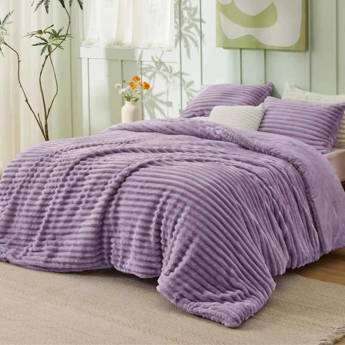 Plush Flannel Striped Fleece Reversible Comforter Set - All-Season Fluffy Light Grey Bedding with Pillow Shams
