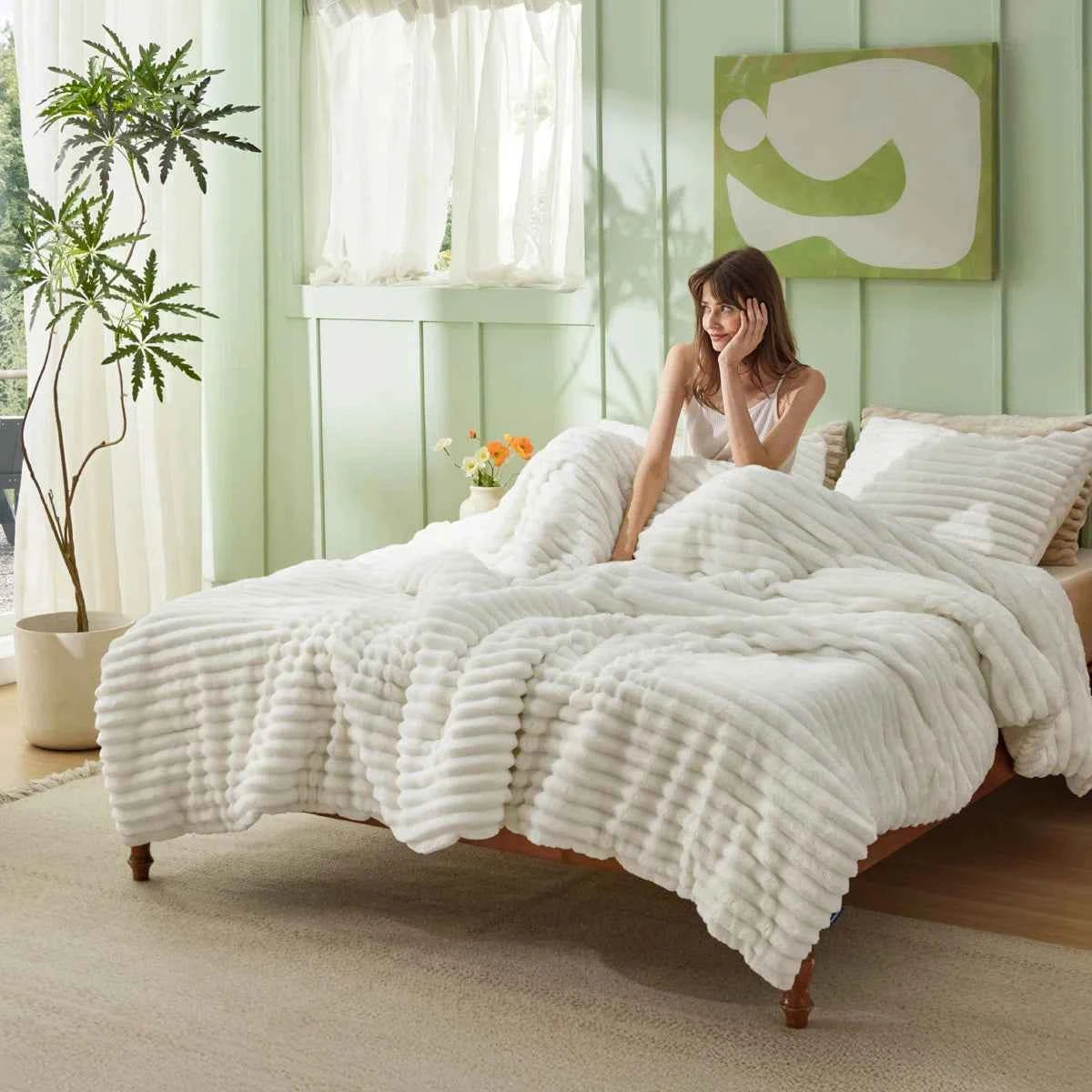 Plush Flannel Striped Fleece Reversible Comforter Set - All-Season Fluffy Light Grey Bedding with Pillow Shams