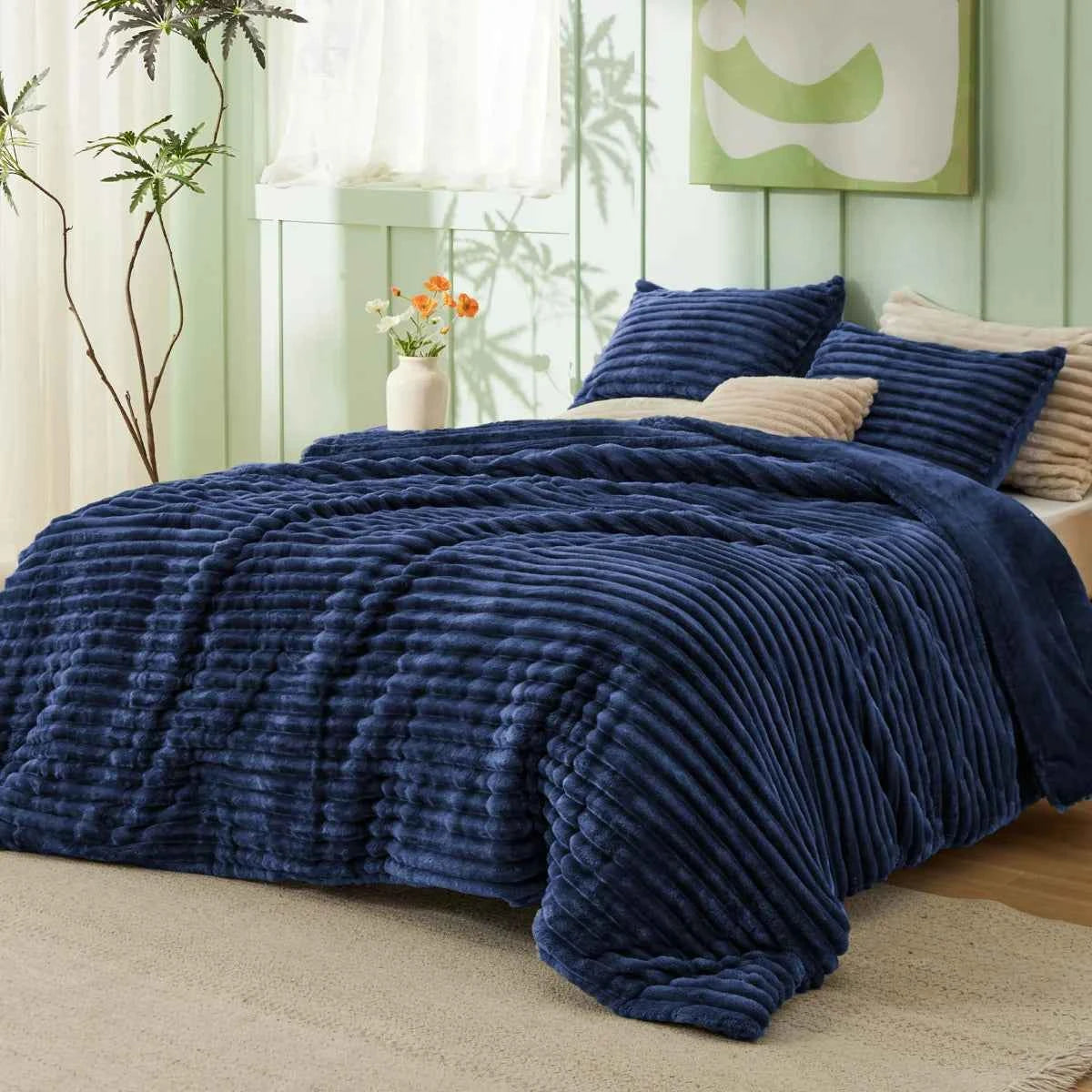Plush Flannel Striped Fleece Reversible Comforter Set - All-Season Fluffy Light Grey Bedding with Pillow Shams