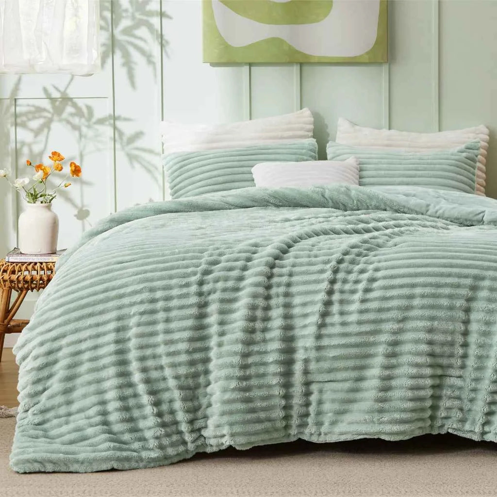 Plush Flannel Striped Fleece Reversible Comforter Set - All-Season Fluffy Light Grey Bedding with Pillow Shams