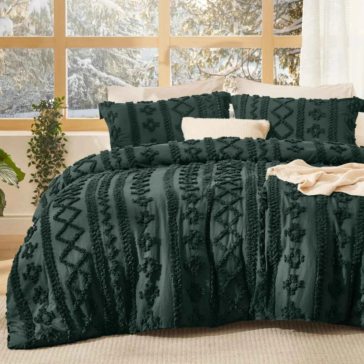 2-Piece Bedsure Beige Tufted Boho Twin Comforter Set - Shabby Farmhouse Jacquard Bedding with Embroidered Shams - Lesvorace