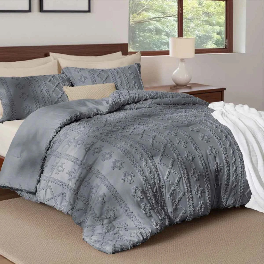 2-Piece Bedsure Beige Tufted Boho Twin Comforter Set - Shabby Farmhouse Jacquard Bedding with Embroidered Shams - Lesvorace