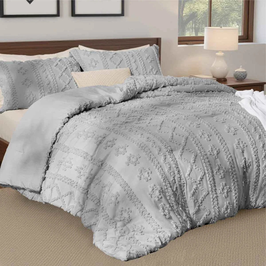 2-Piece Bedsure Beige Tufted Boho Twin Comforter Set - Shabby Farmhouse Jacquard Bedding with Embroidered Shams - Lesvorace