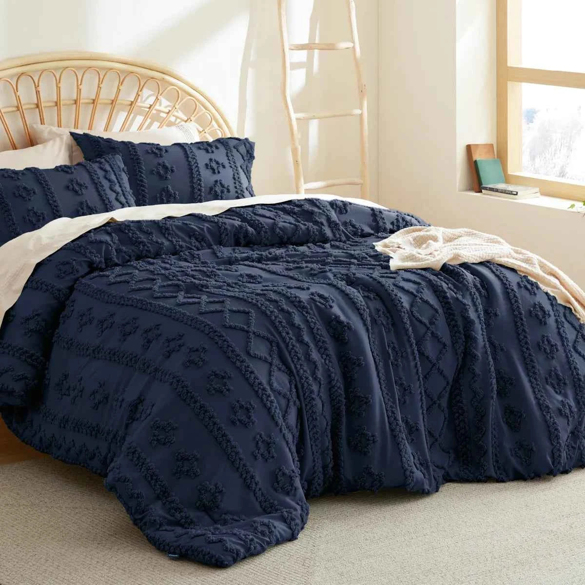 2-Piece Bedsure Beige Tufted Boho Twin Comforter Set - Shabby Farmhouse Jacquard Bedding with Embroidered Shams - Lesvorace