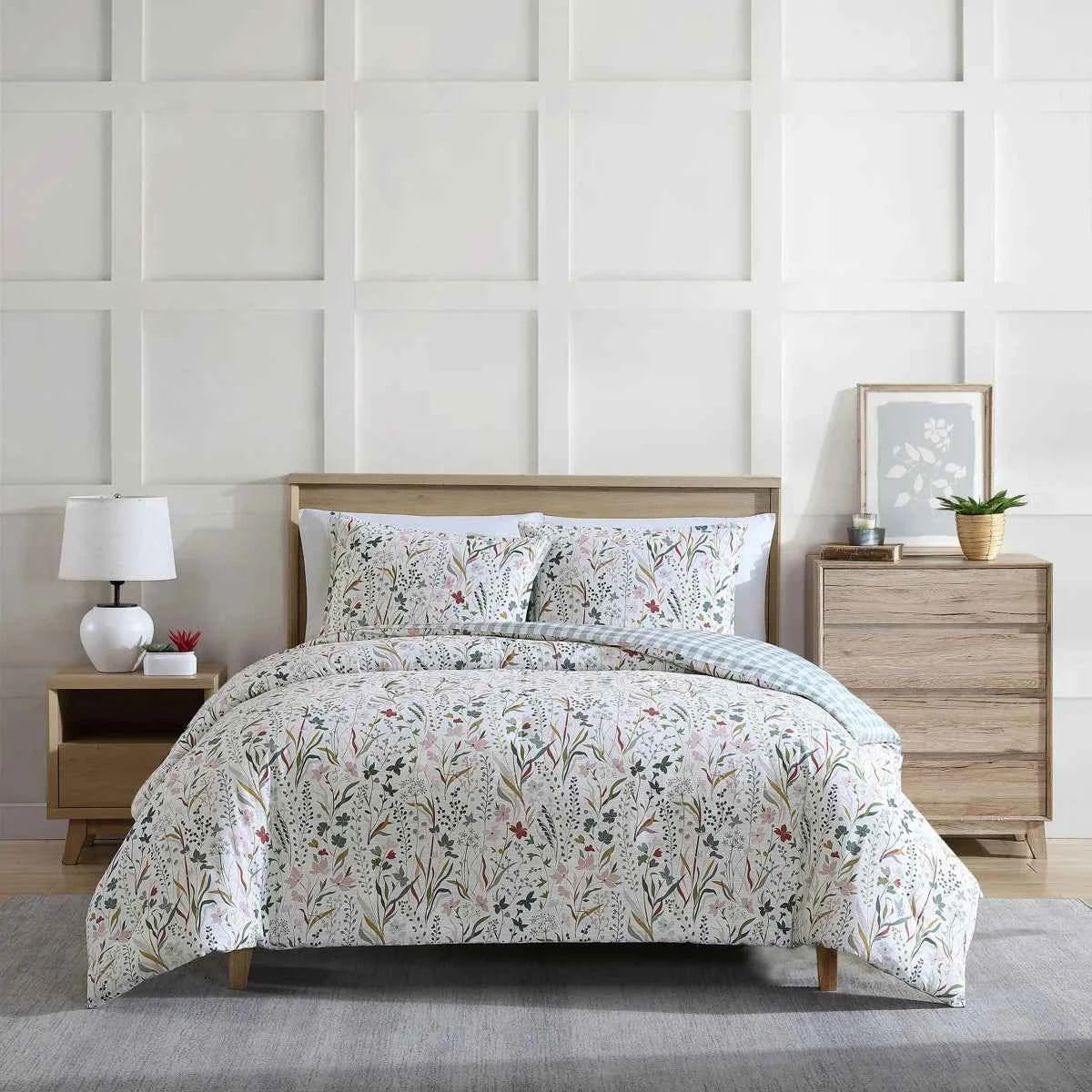3-Piece Eddie Bauer Woodland Forest Pink Floral Cotton Reversible Comforter Set - Plaid Reverse Bedding with Shams