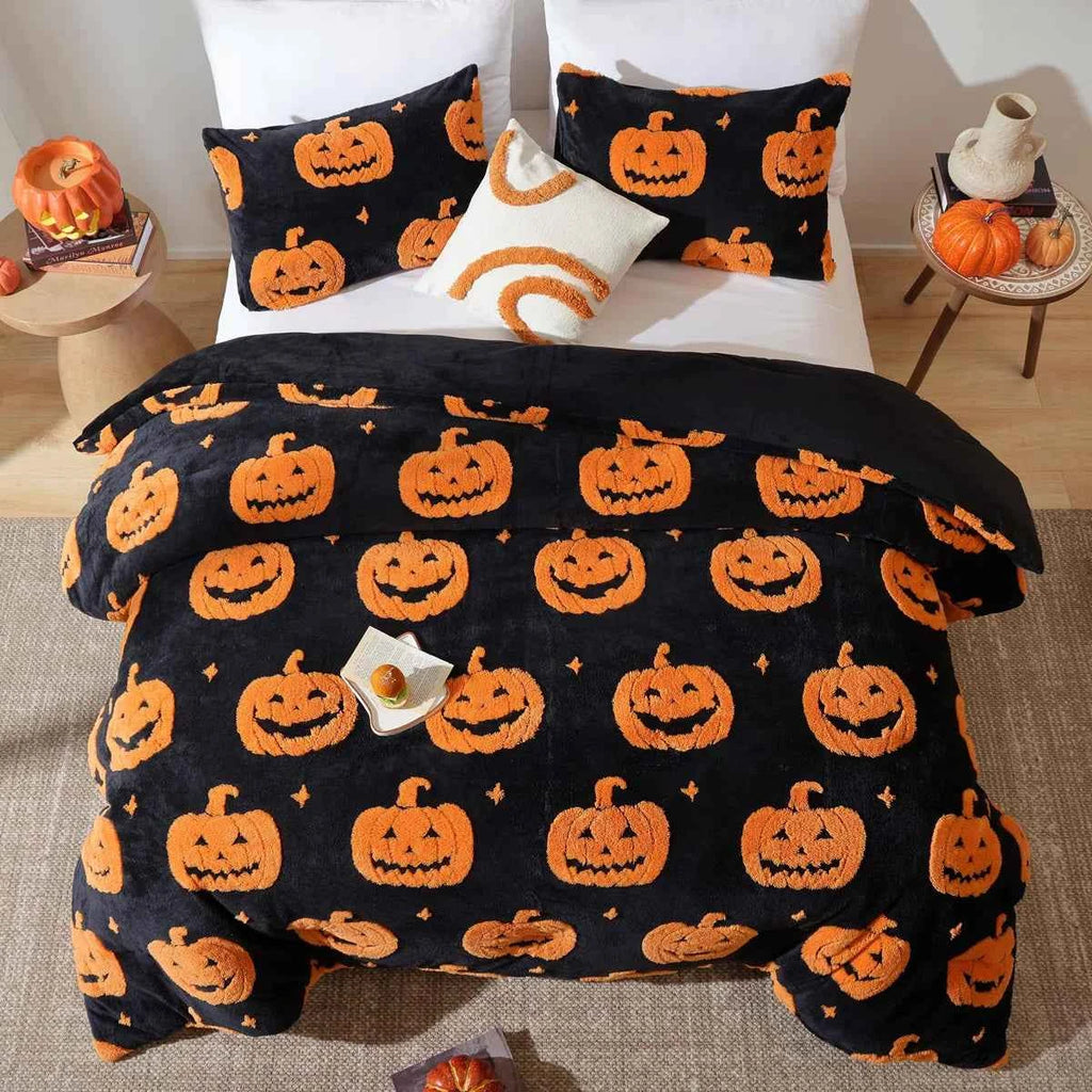 3-Piece Black Pumpkin Halloween Comforter Set - Velvet Jacquard Seasonal Bedding with Pillowcases