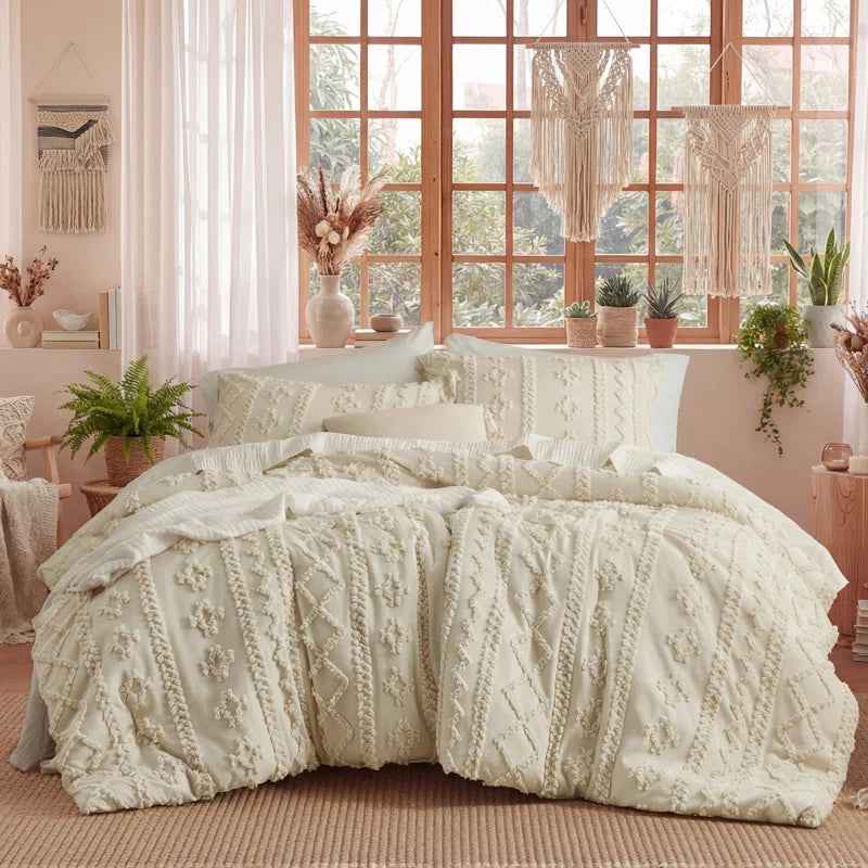 2-Piece Bedsure Beige Tufted Boho Twin Comforter Set - Shabby Farmhouse Jacquard Bedding with Embroidered Shams